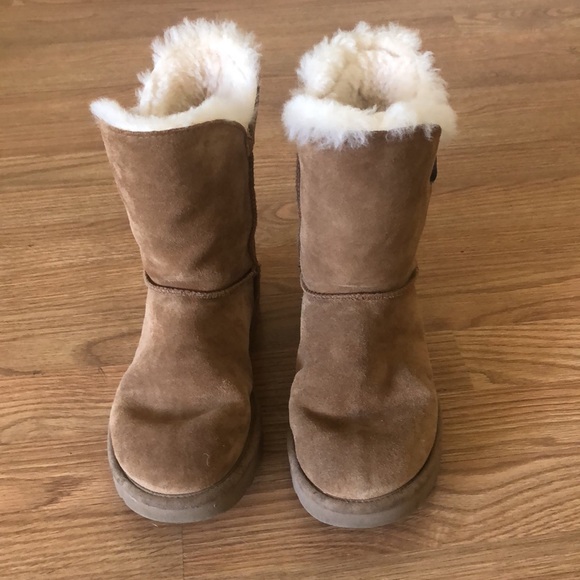 UGG Boots - Picture 3 of 3